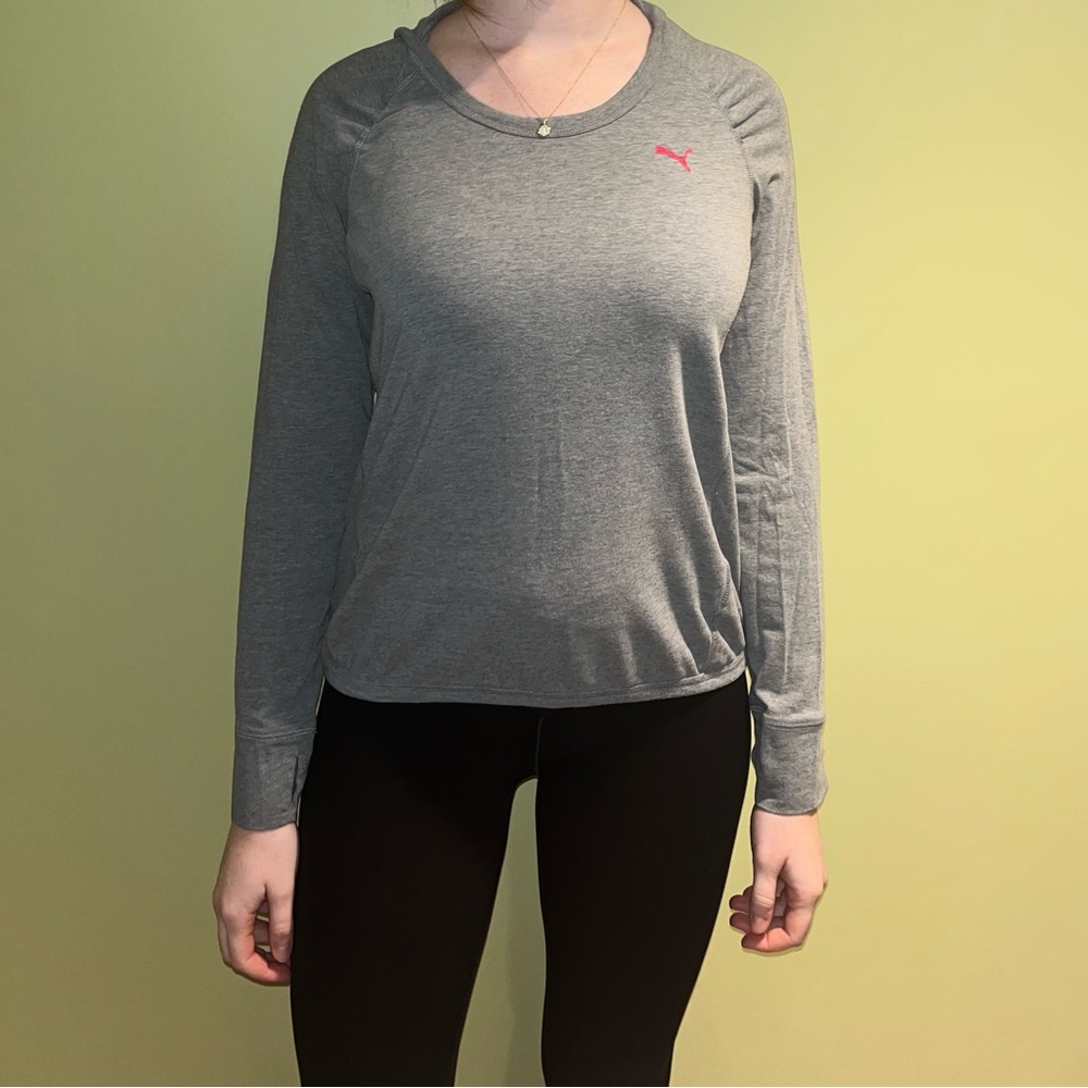 Puma gray long sleeved hooded t-shirt